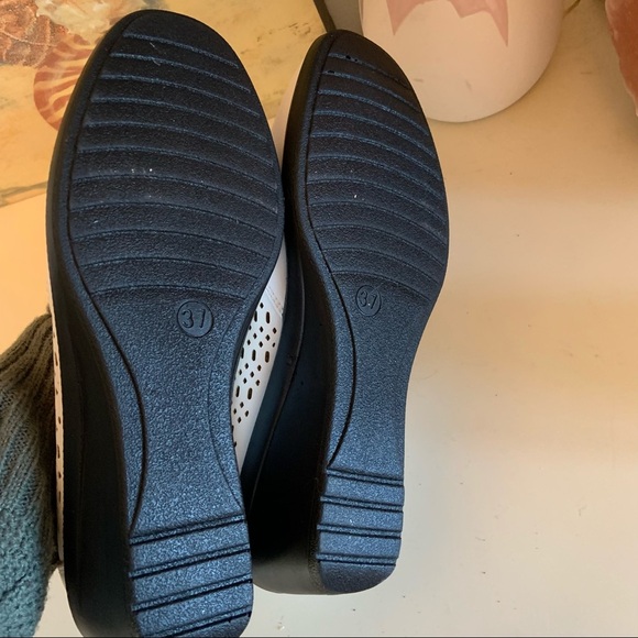 Jessup white leather cusion flats size 37 (7) - Picture 5 of 8